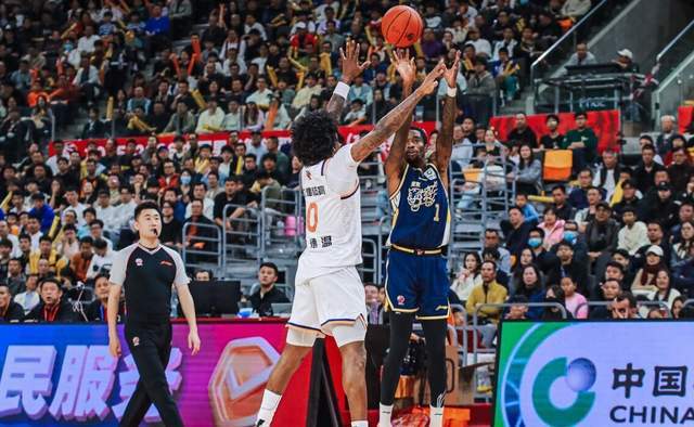 kaiyun-央视直播！上海VS广东胜券在握，五位国手同时缺阵，杜锋恐遭淘汰
